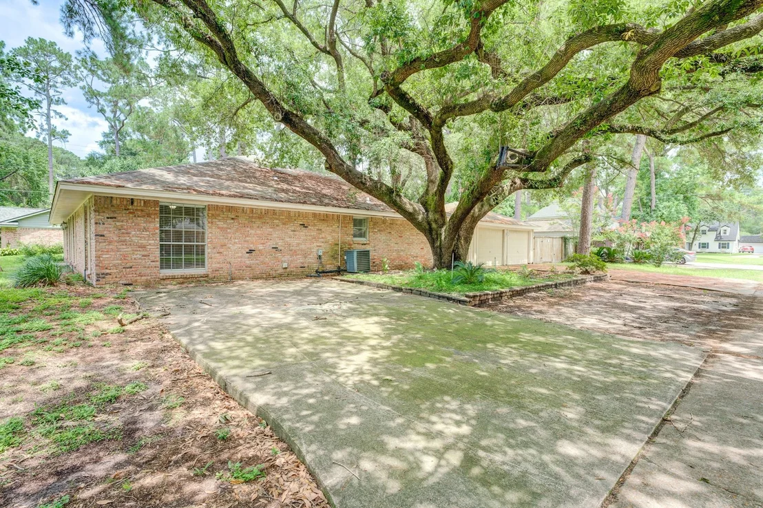Photo of 6523 Cypress Point Drive