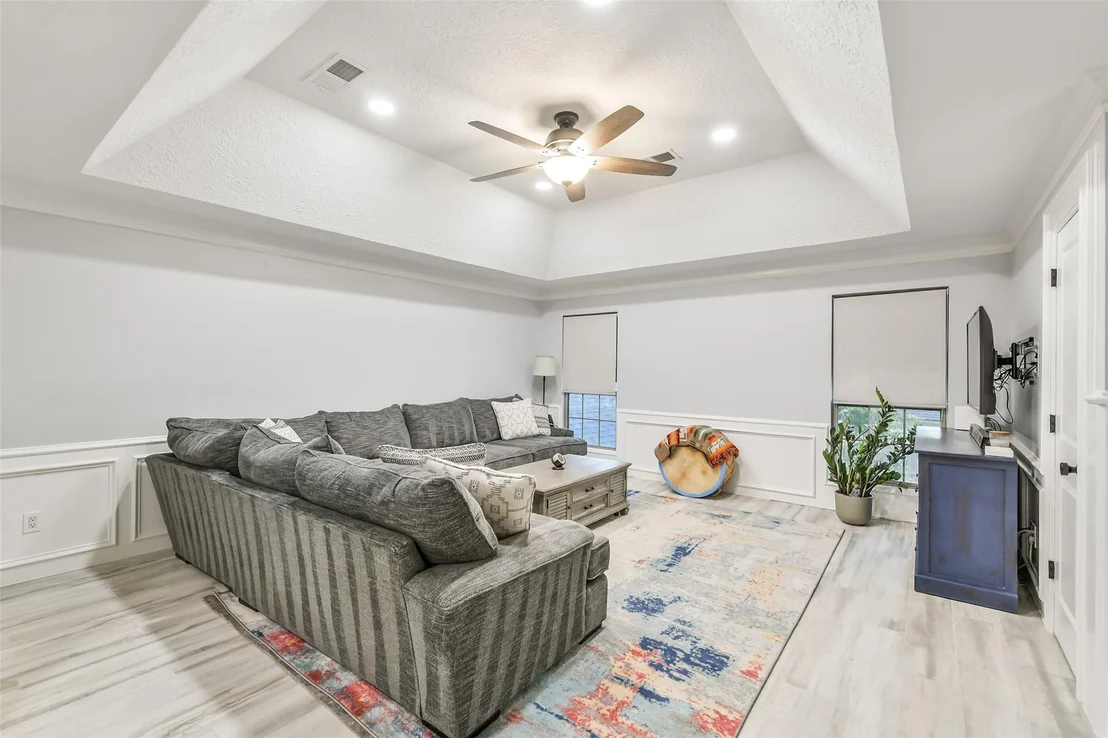 Photo of 3823 Elmcrest Drive
