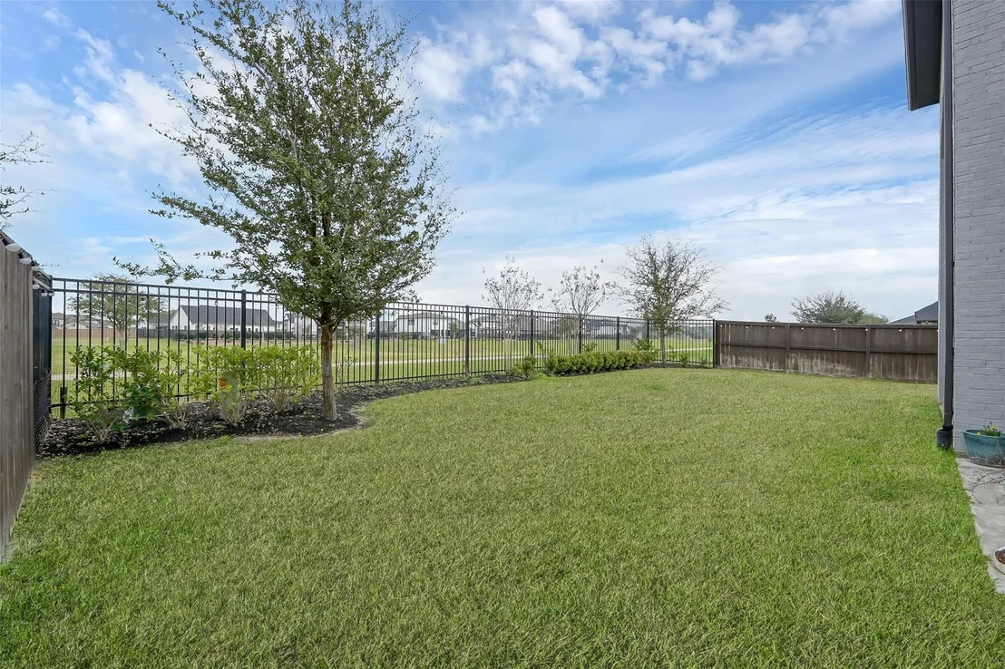Photo of 6718 Waxbill Road