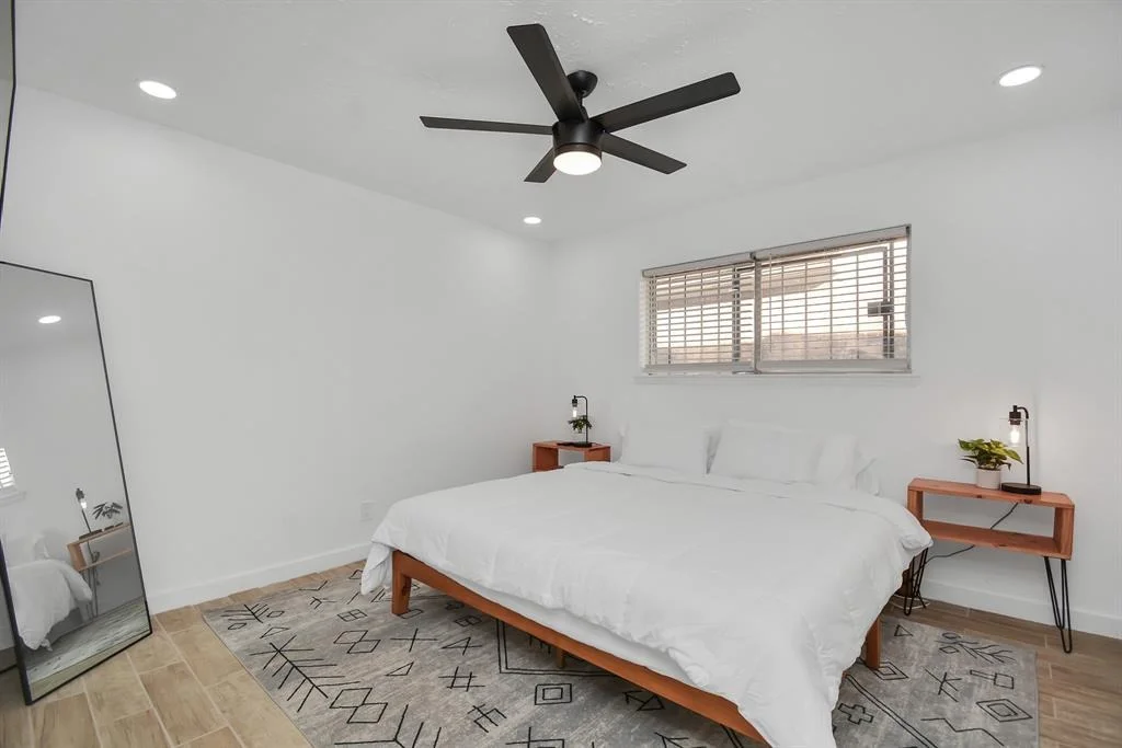 Photo of 9603 Sharpview Drive