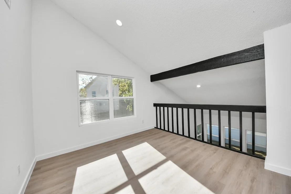 Photo of 2911 Meadowgrass Lane