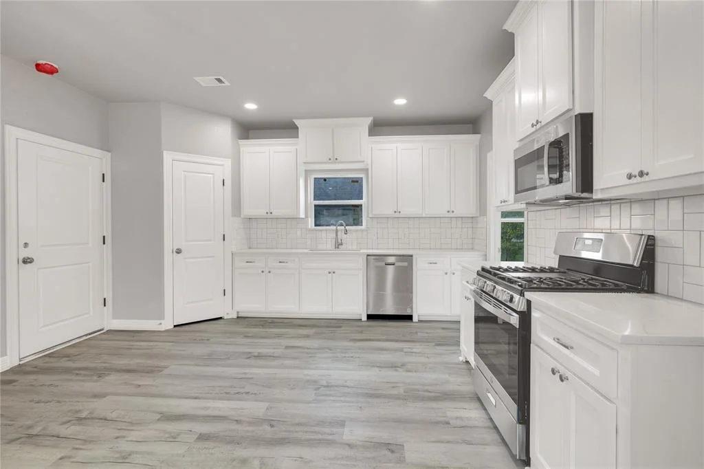 Photo of 409 E Travis