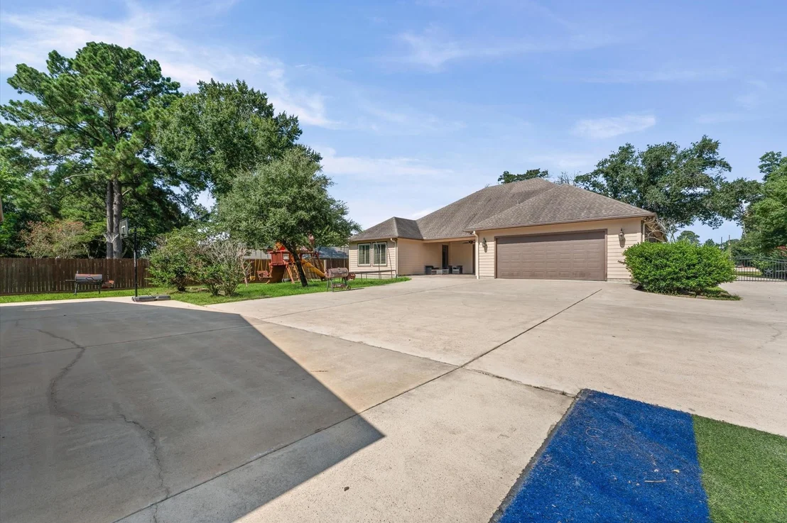 Photo of 727 Baker Drive