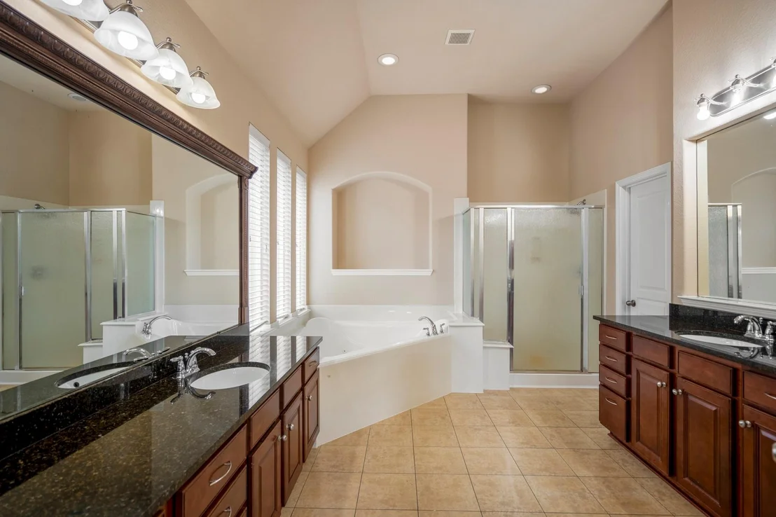 Photo of 18010 Sheldon Pines