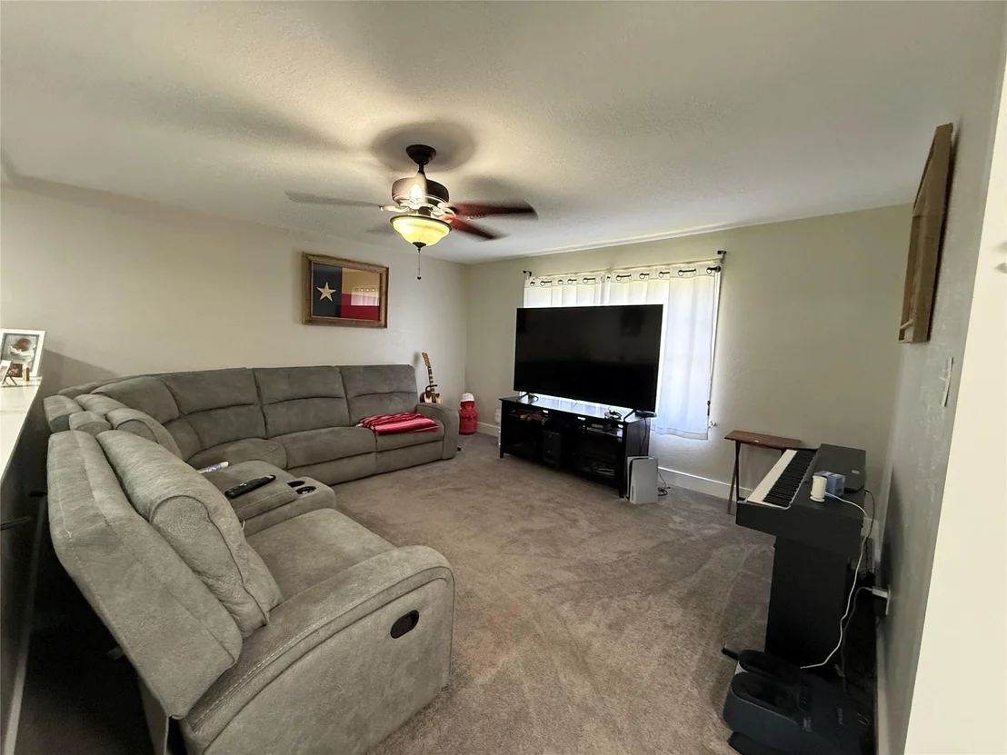 Photo of 1604 Leneva Lane