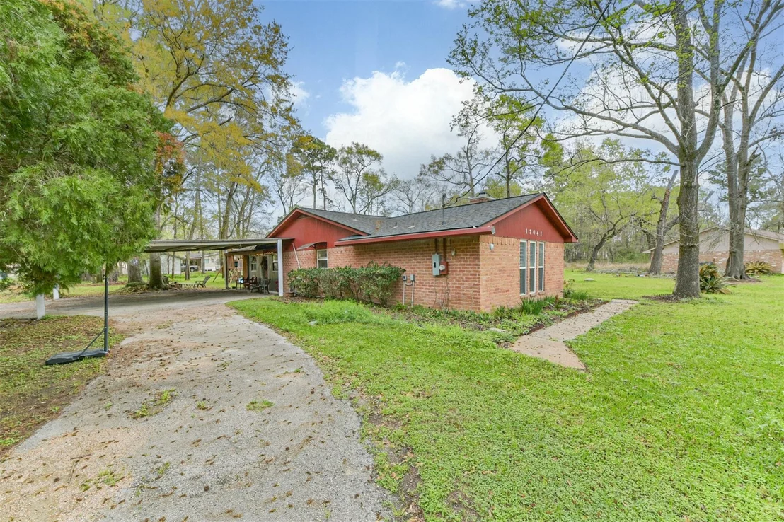 Photo of 17041 Live Oak Circle