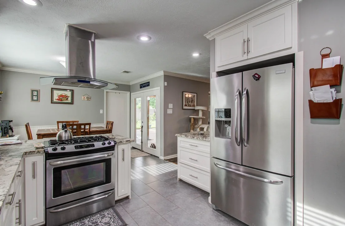 Photo of 9818 Emnora Lane