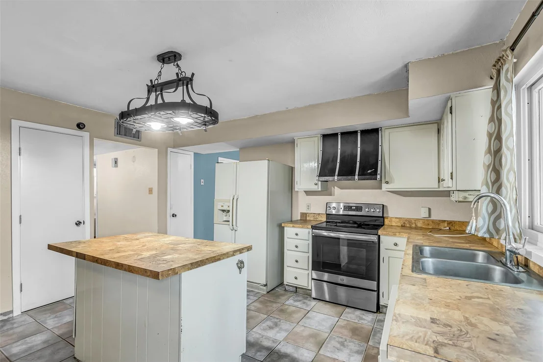 Photo of 17031 Seven Pines Drive