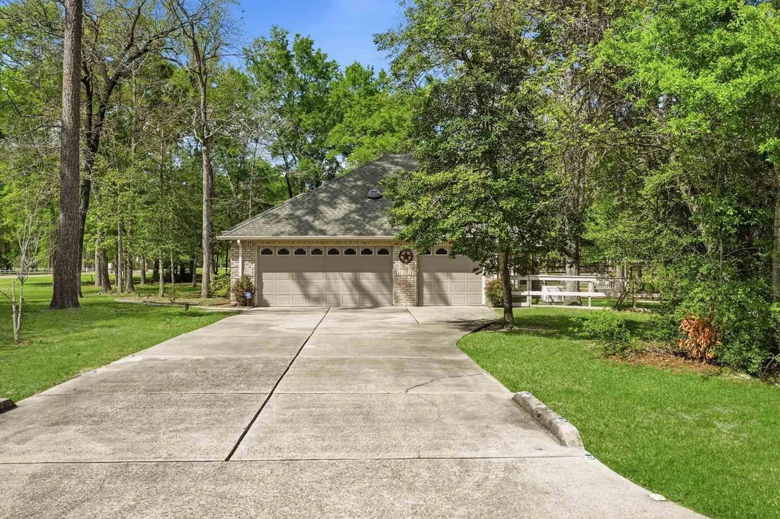 Photo of 11995 White Oak Crossing