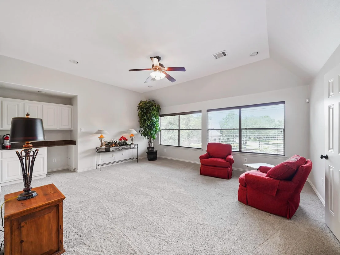 Photo of 6015 Madrone Mdw Drive