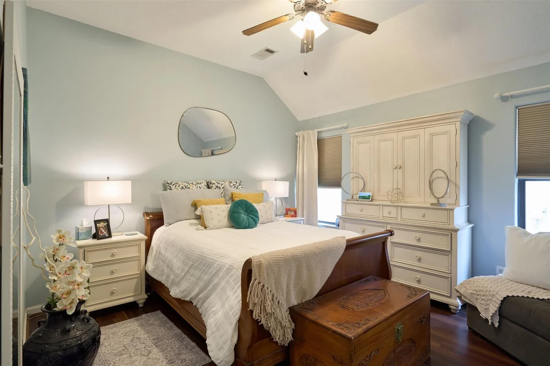 Photo of 115 Moonspinner