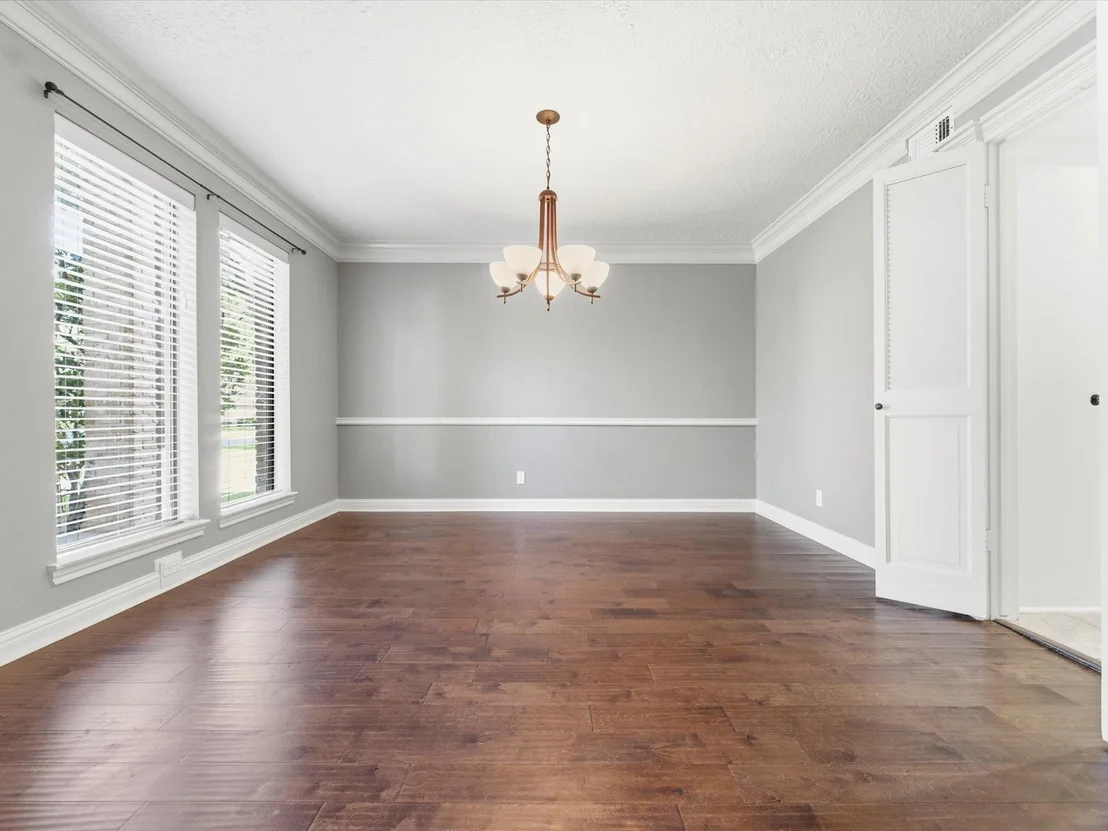 Photo of 18310 Lake Oaks Drive