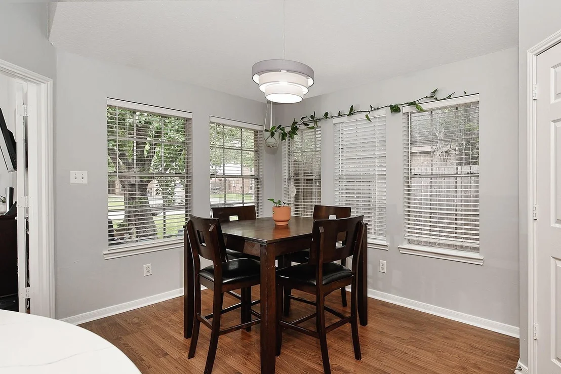 Photo of 722 W Clady Drive