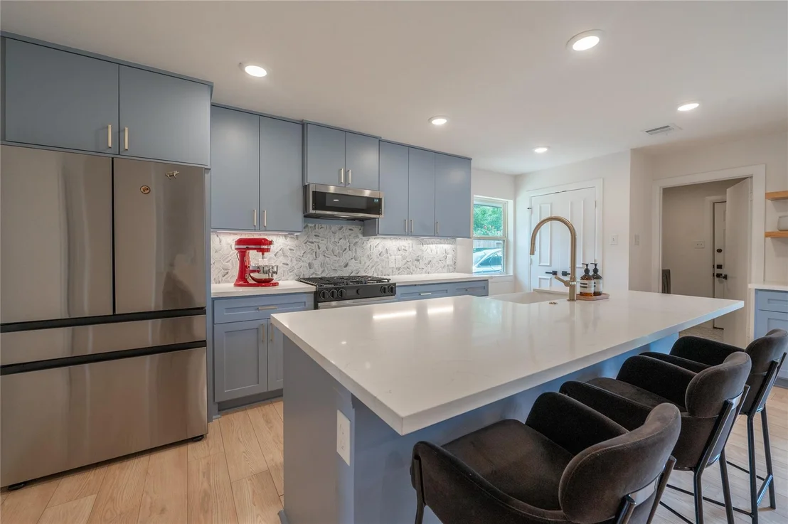 Photo of 1218 Shadeland Drive