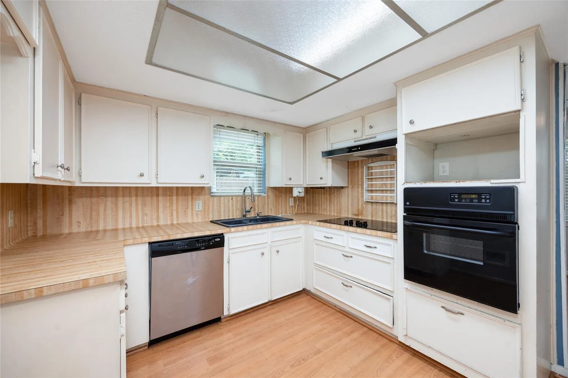 Photo of 13910 Baytree Drive