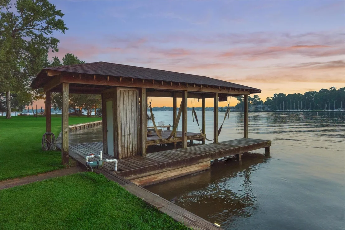 Photo of 1113 River Road