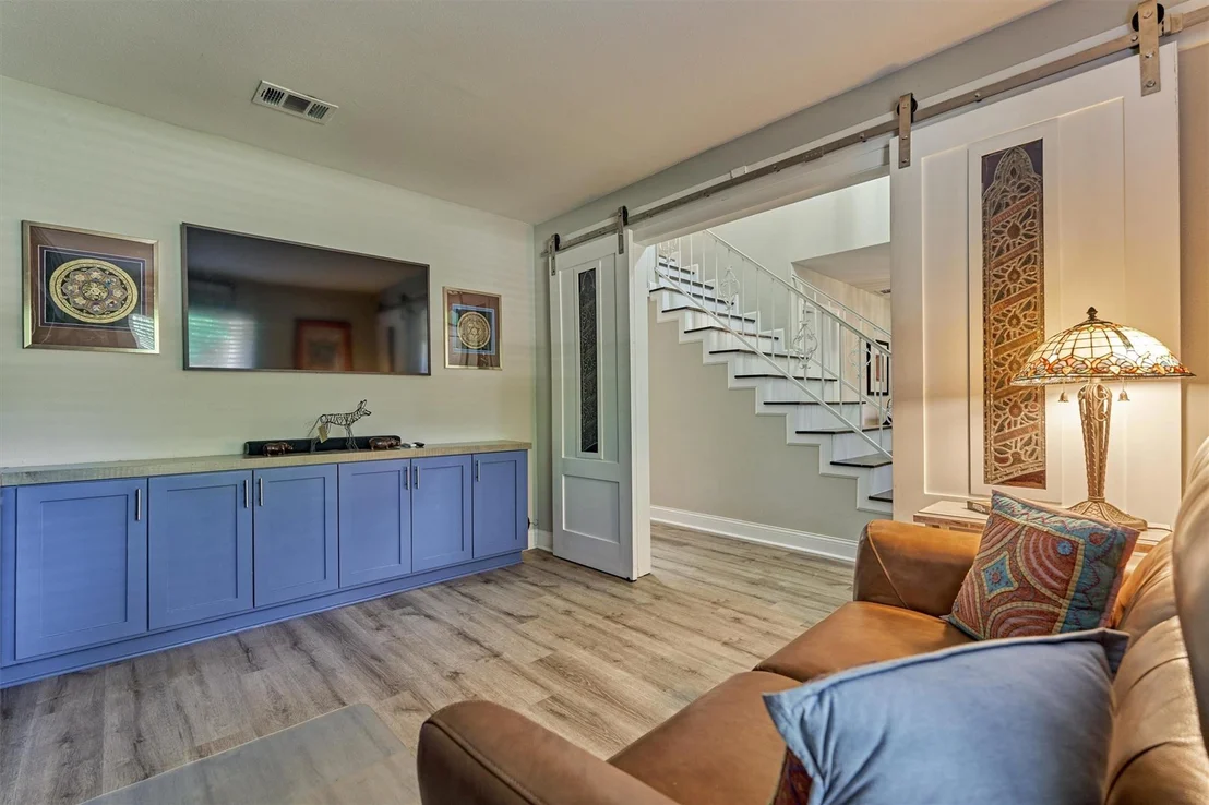 Photo of 9 Pineash Court