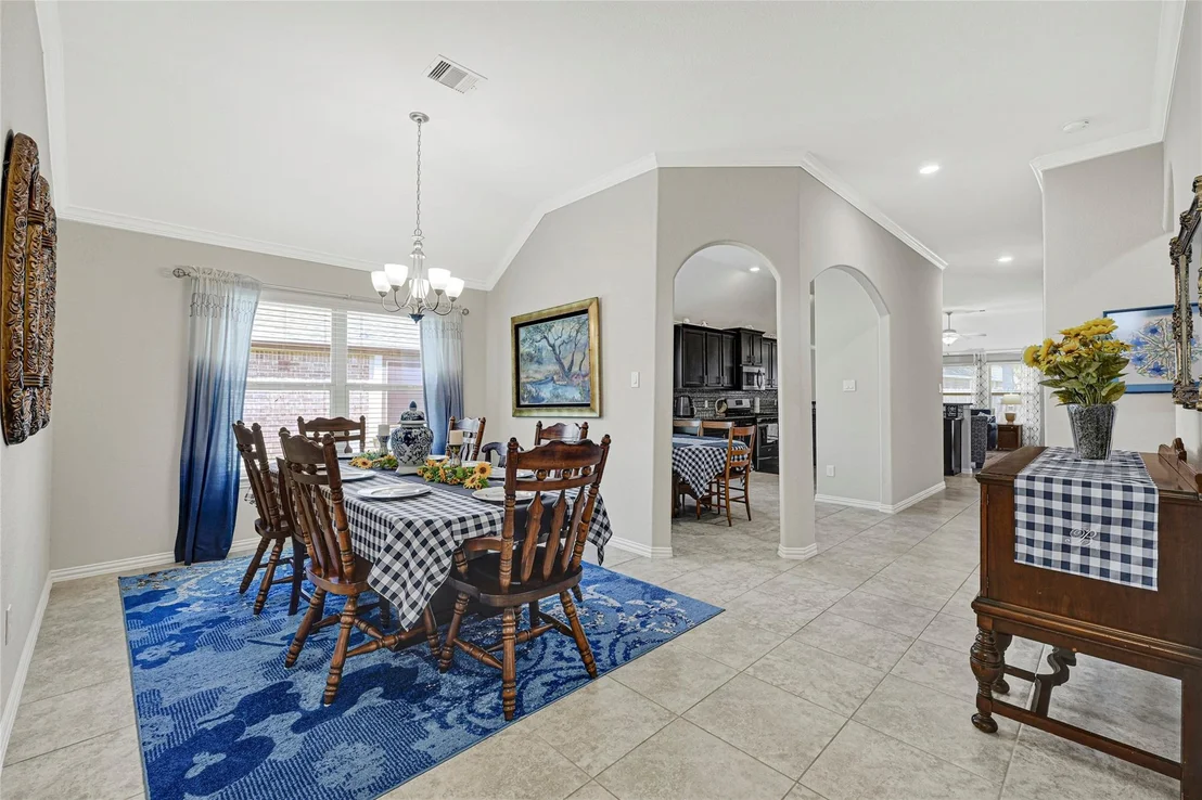 Photo of 930 S Chamfer Way