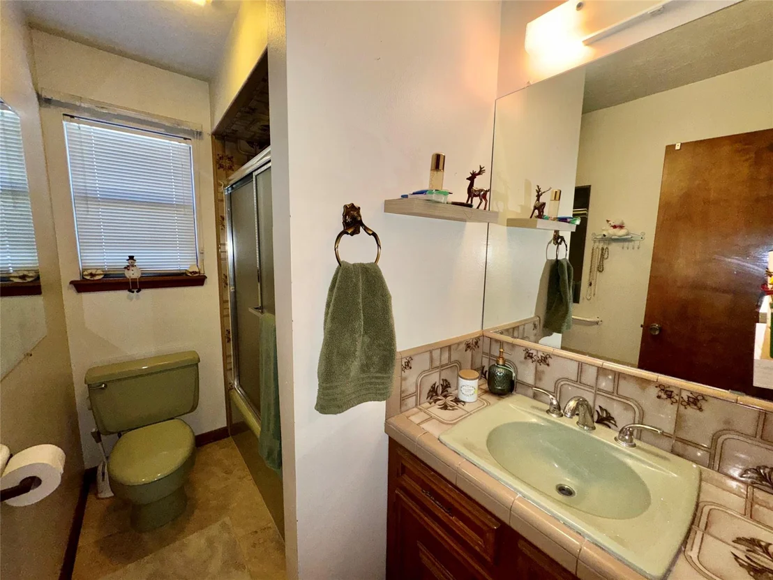 Photo of 201 Westwood Drive E