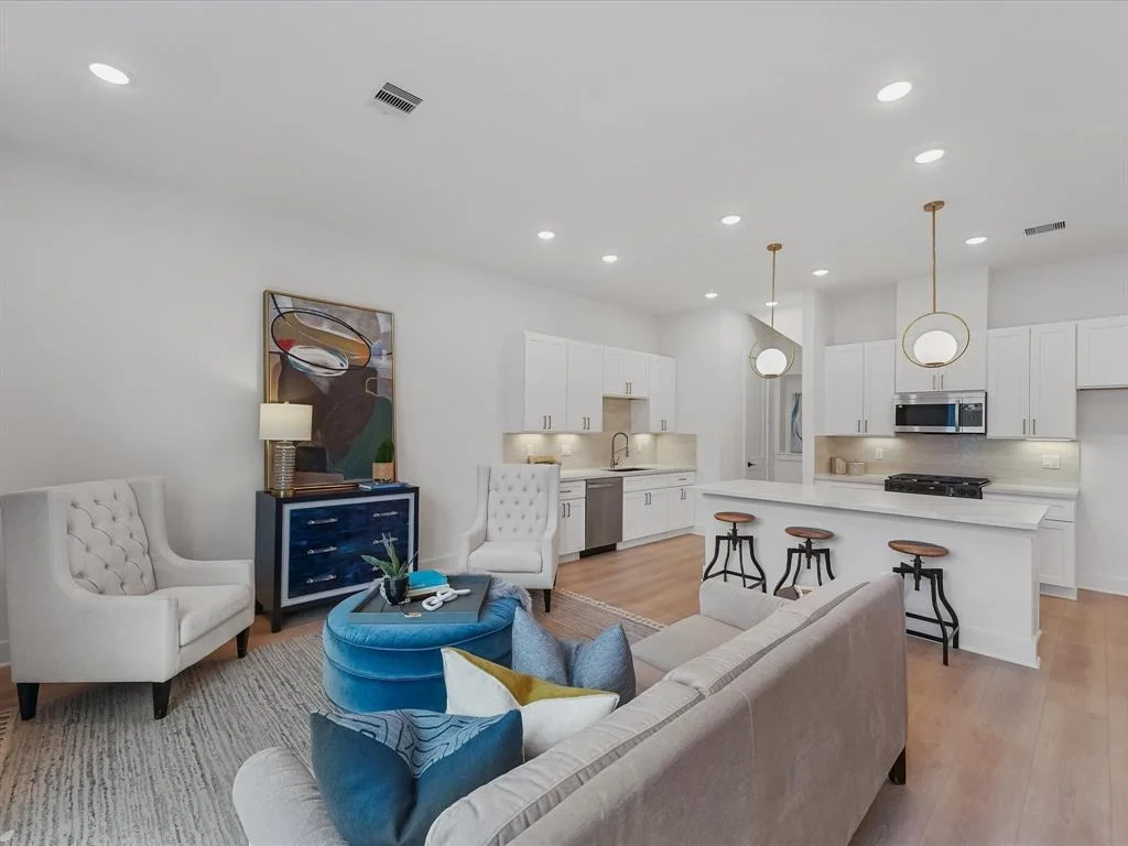 Photo of 5016 Golden Forest Drive