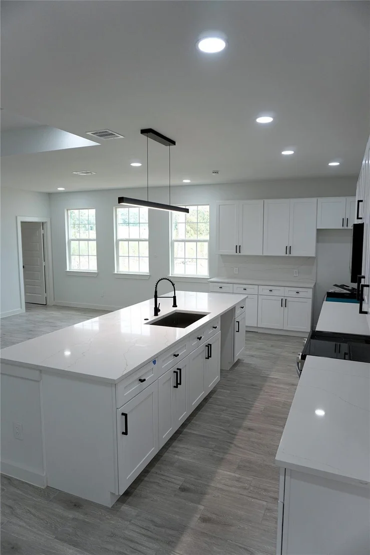 Photo of 602 Road 5201