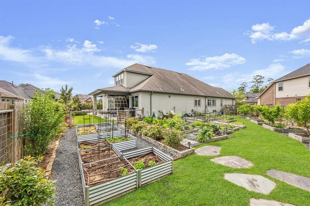 Photo of 3820 Hawthorn Shadow Court