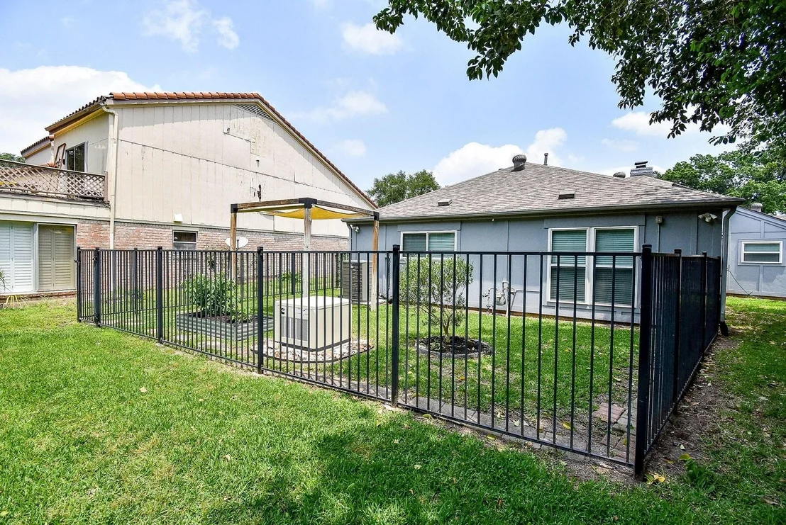 Photo of 2814 Foxfire Circle