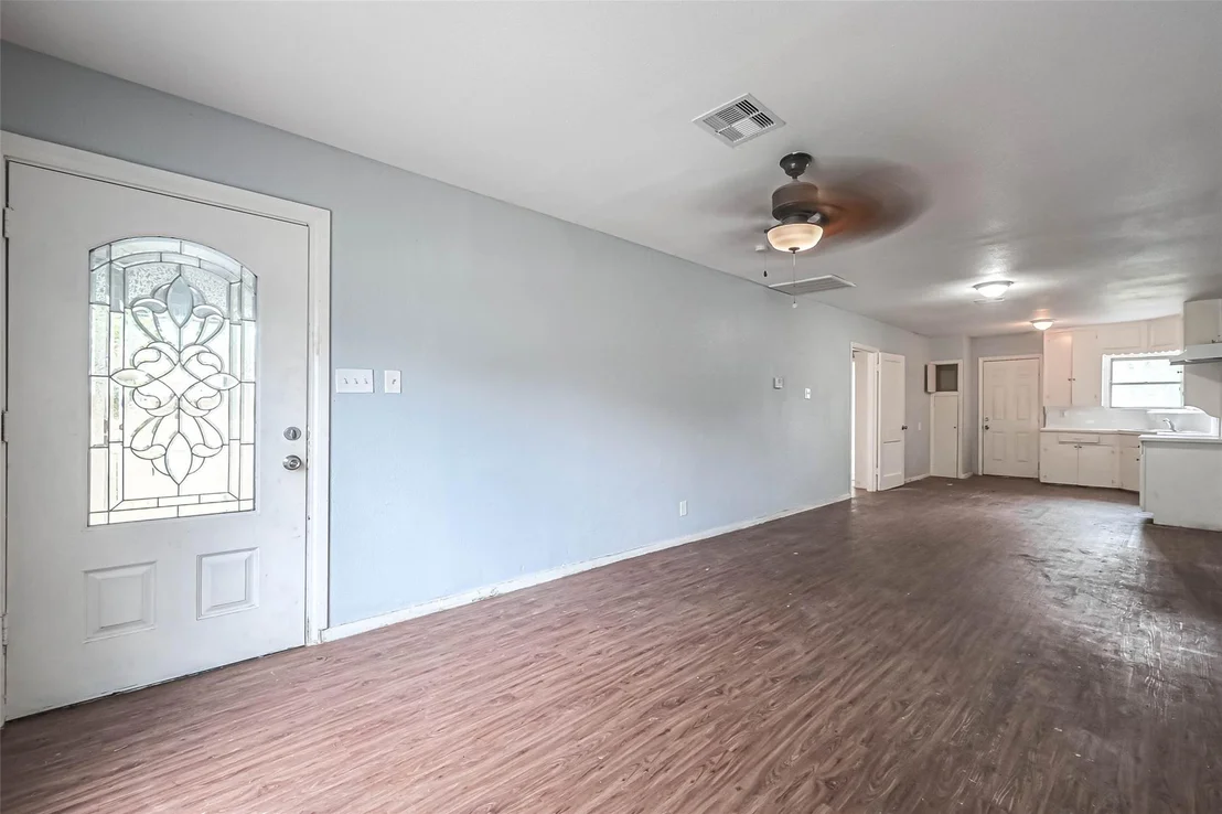 Photo of 8129 Barkley Street