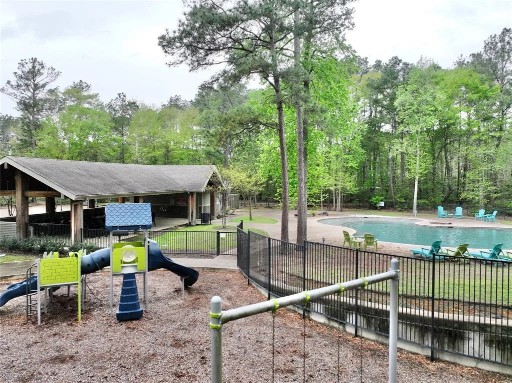 Photo of 17528 Plantation Dr