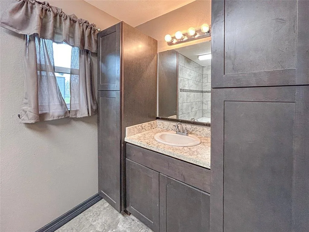 Photo of 302 Buffalo Trail