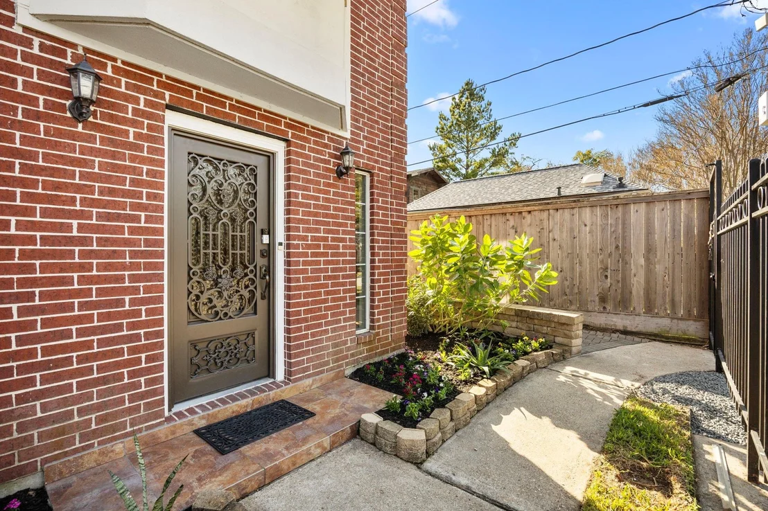 Photo of 609 Gardner Street