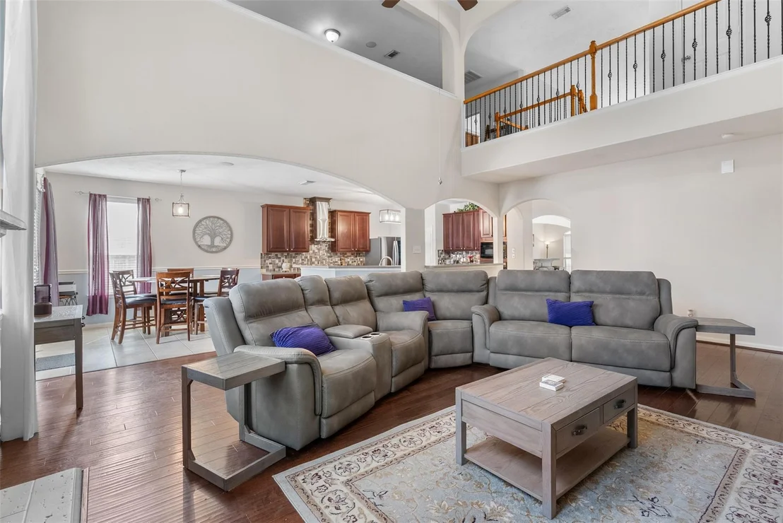 Photo of 1012 Walnut Pointe