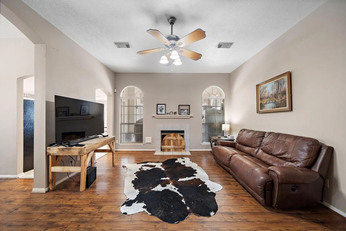 Photo of 14943 Chestnut Falls Drive