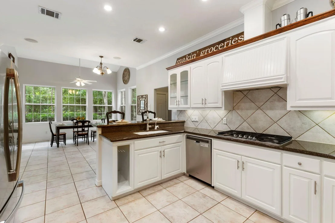 Photo of 10810 Lake Windcrest