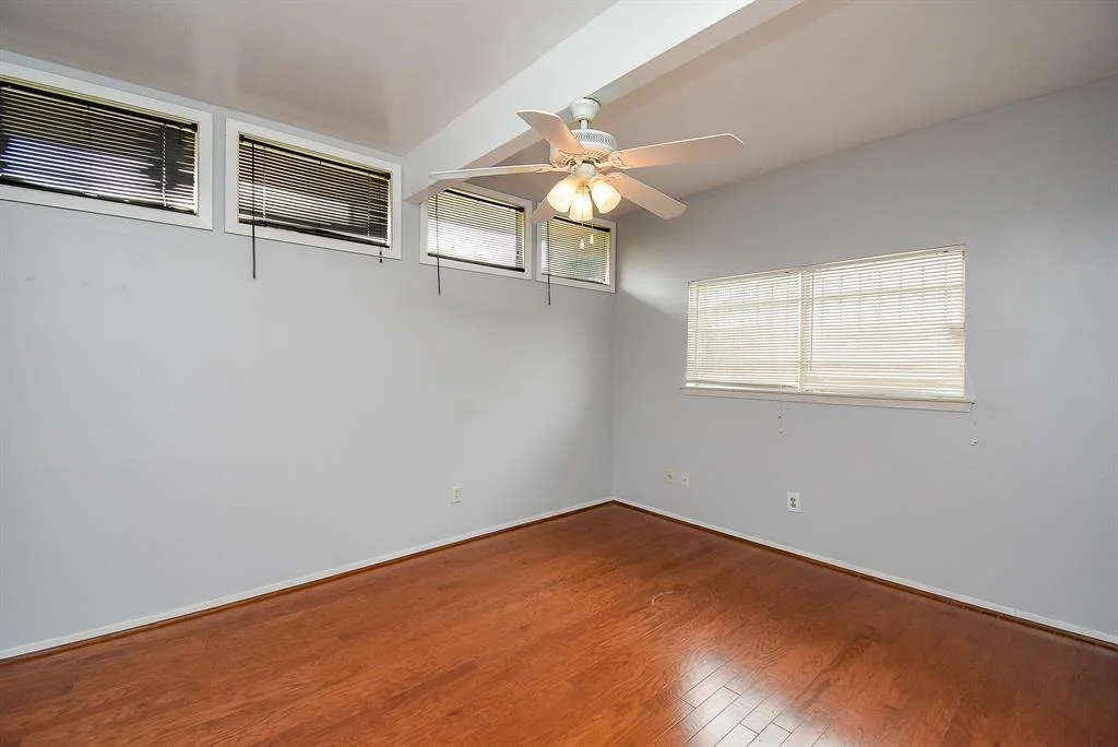 Photo of 7218 Tours Street