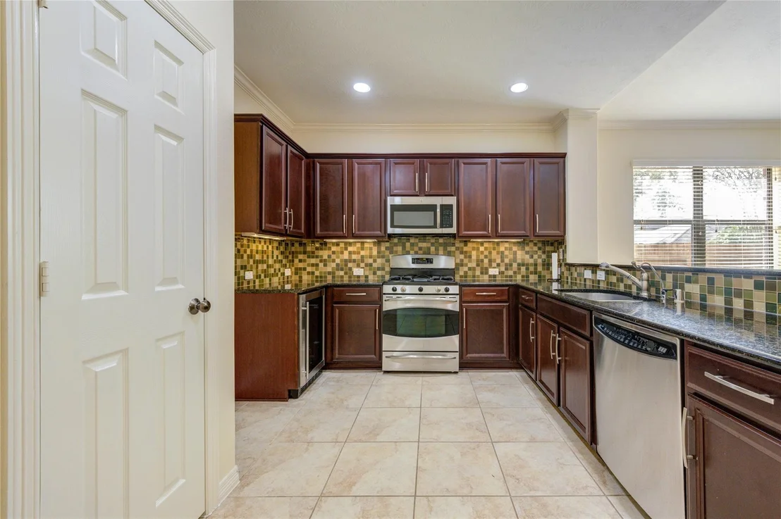 Photo of 2844 Torano