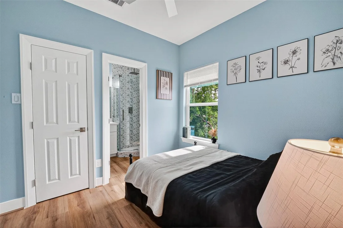 Photo of 2826 Drew Street