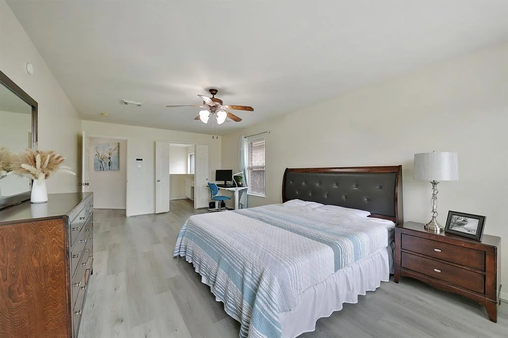 Photo of 4618 Plum Forest Road