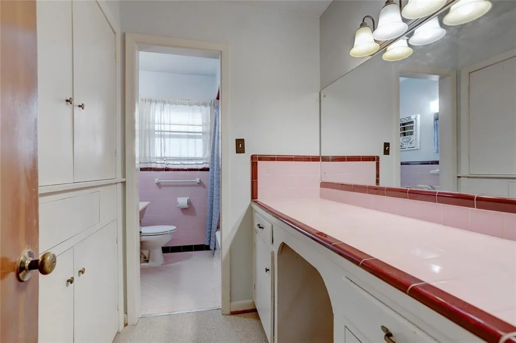 Photo of 4426 Creekbend Drive