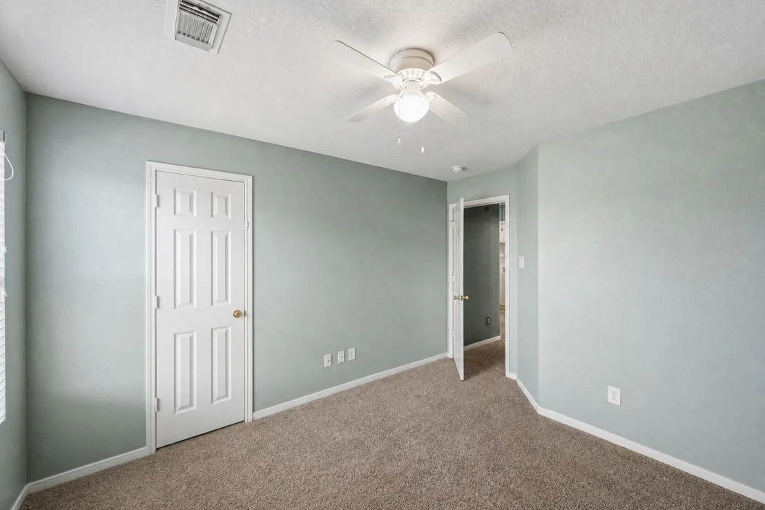 Photo of 18511 Grove Brook Lane