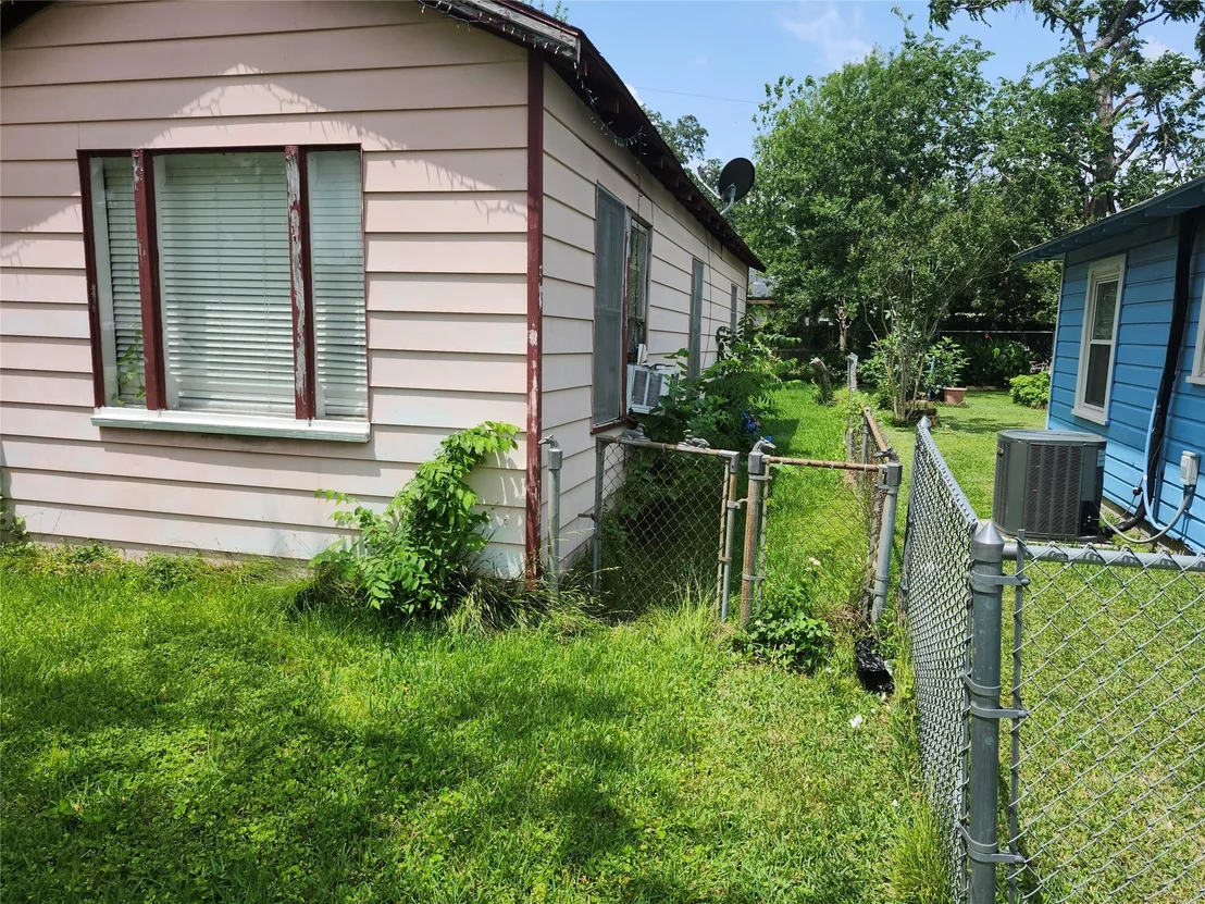 Photo of 4215 Edison Street