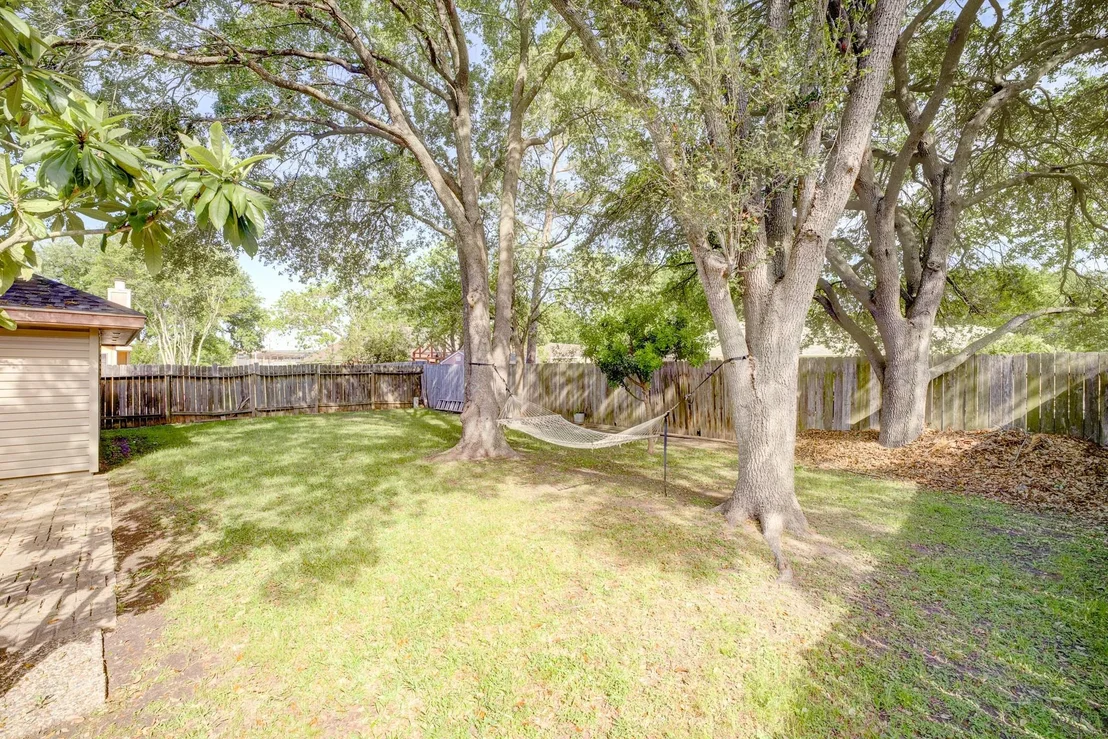 Photo of 16134 Beechnut Street