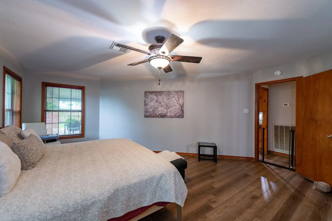 Photo of 330 N 4th Street