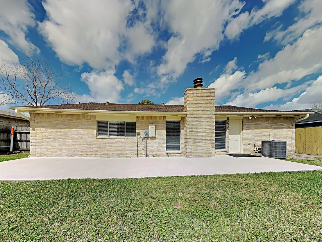 Photo of 216 Maple Leaf Drive