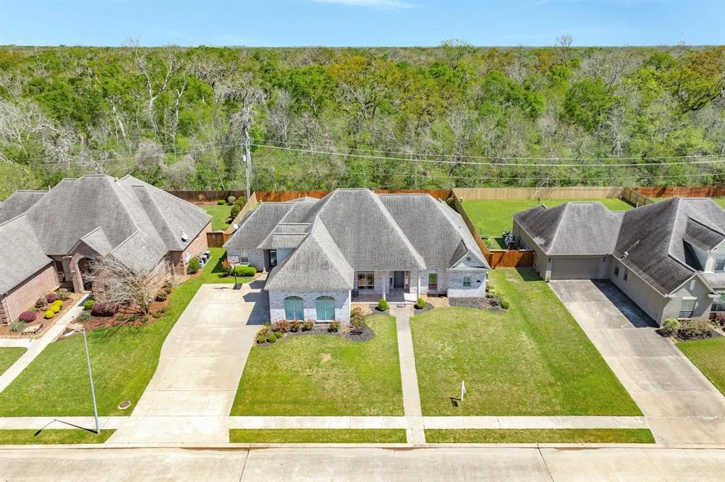 Photo of 230 Arrowhead Drive