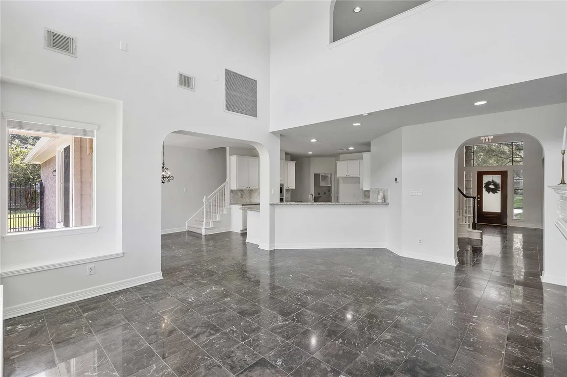 Photo of 17802 White Oak Hill