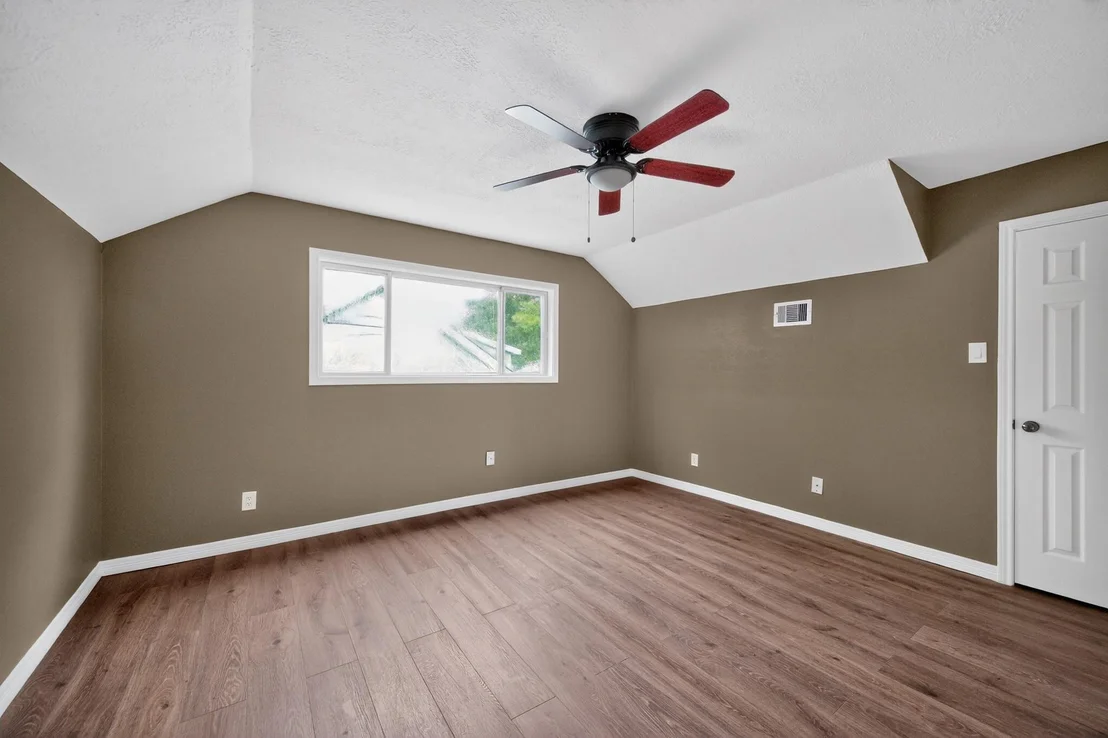 Photo of 2217 Hickory Lane