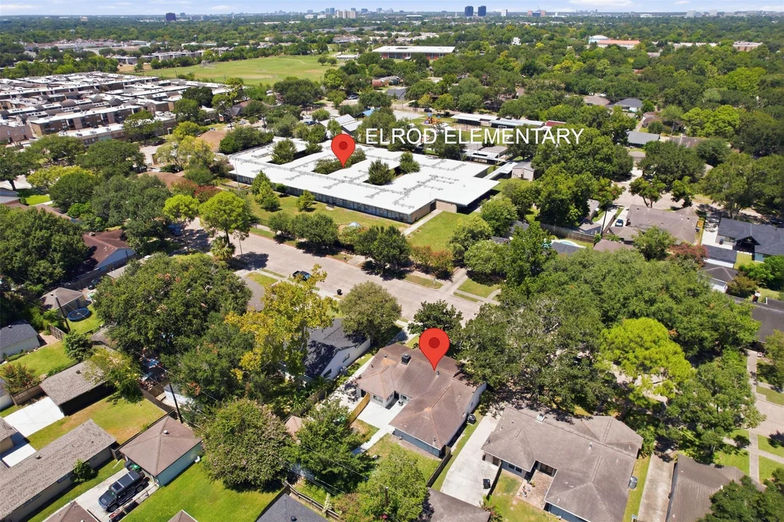 Photo of 6211 Dumfries Drive