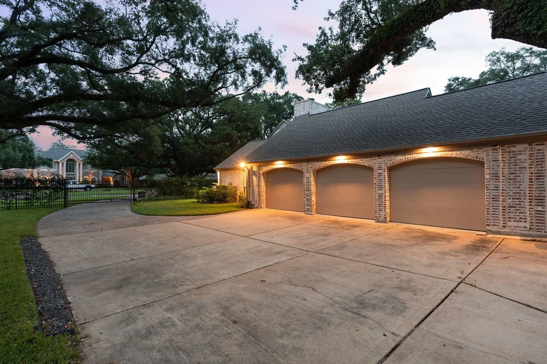 Photo of 5665 Pine Forest Road