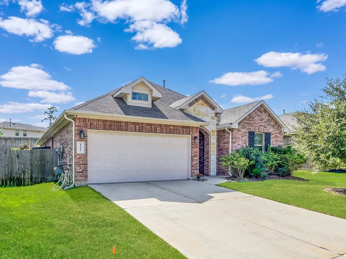 Photo of 13917 Nicolet Arbor Lane